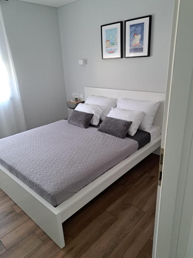 B & R Summer Breeze Apartments Nin Exteriér fotografie