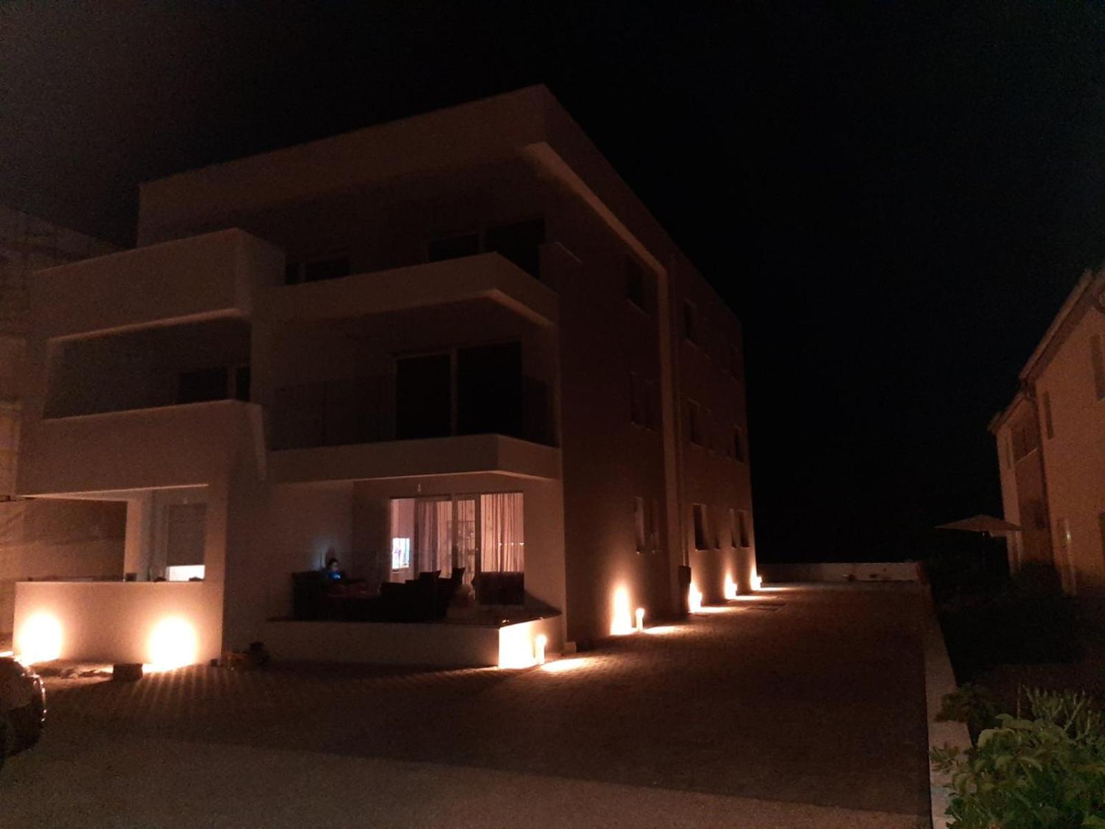 B & R Summer Breeze Apartments Nin Exteriér fotografie